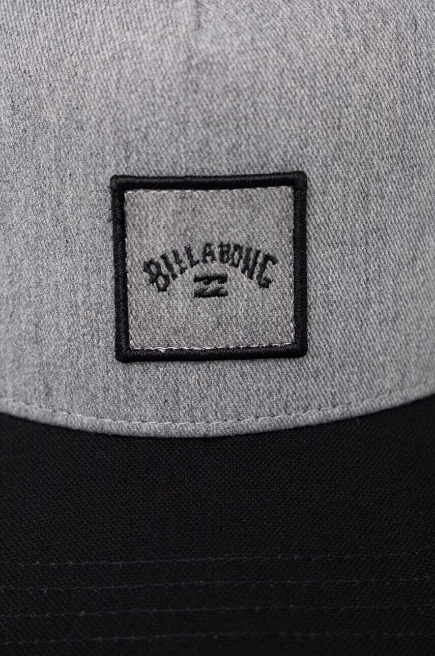 Billabong Шапка с козирка в черно с апликация - Pepit.bg