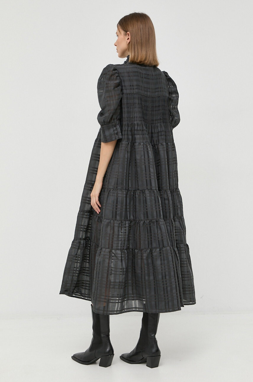 Herskind Рокля Rio в сиво среднодълъг модел разкроен модел - Pepit.bg