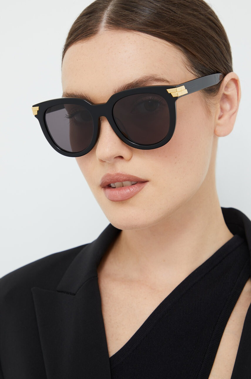 Bottega Veneta Слънчеви очила в черно - Pepit.bg