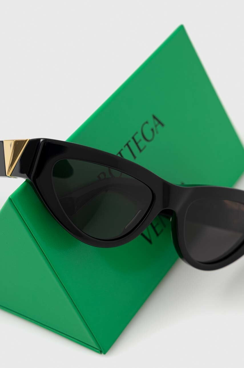 Bottega Veneta Слънчеви Очила в черно - Pepit.bg