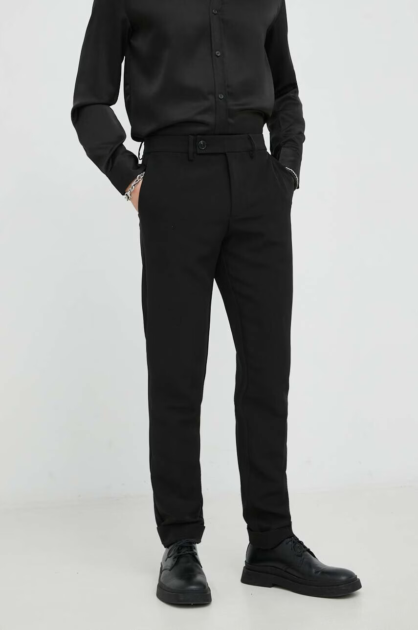 Bruuns Bazaar Панталони Karlsus Basic Pants в черно с кройка по тялото - Pepit.bg
