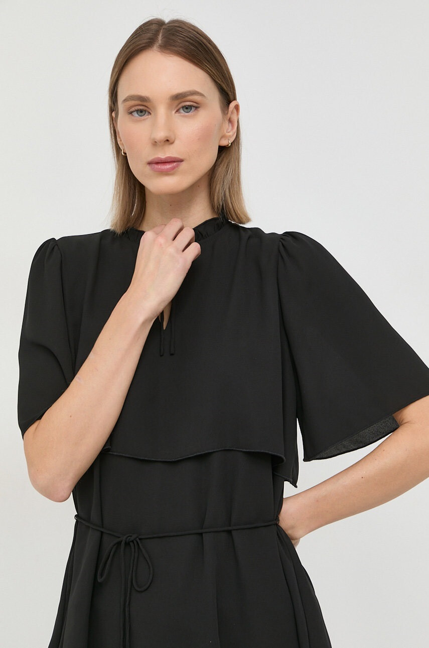 Bruuns Bazaar Рокля Camilla Edith в черно къс модел със стандартна кройка - Pepit.bg