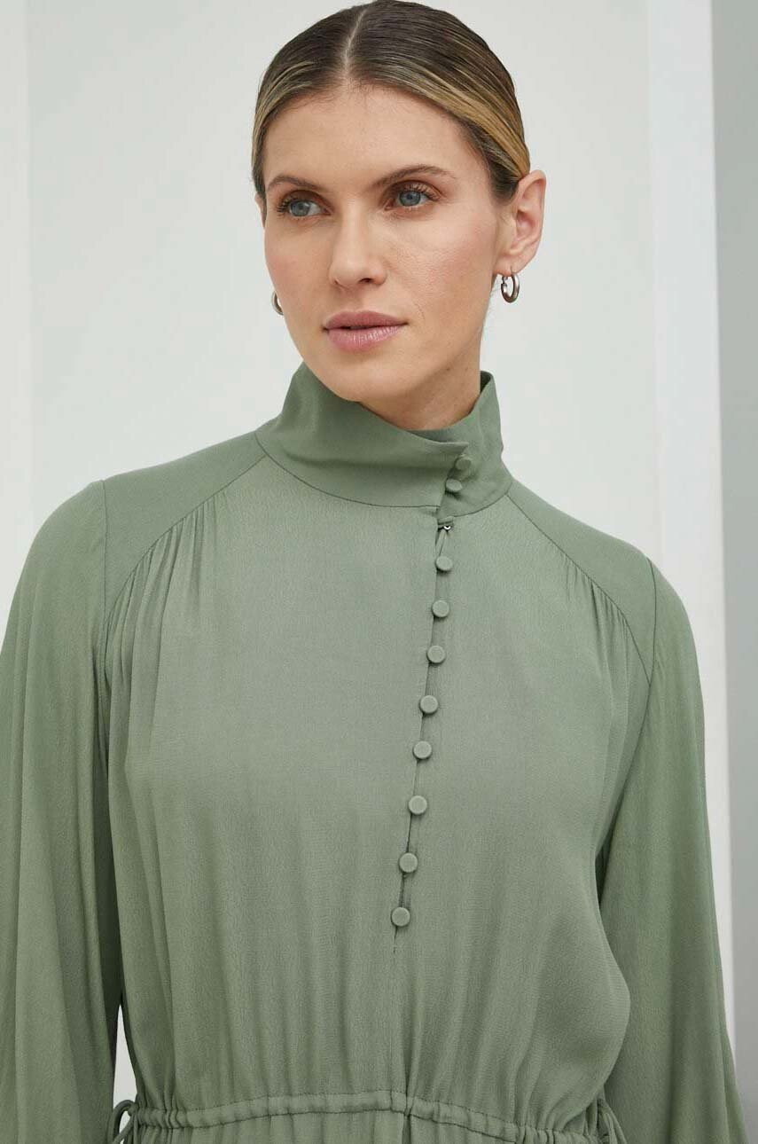 Bruuns Bazaar Рокля Lilli Lyra в зелено среднодълъг модел разкроен модел - Pepit.bg