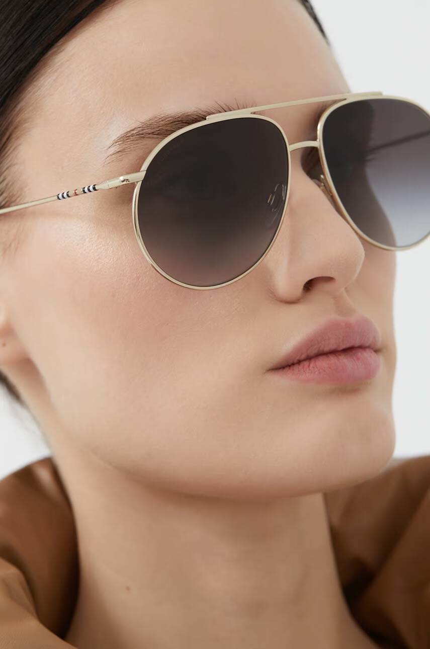 Burberry Слънчеви очила в златисто - Pepit.bg