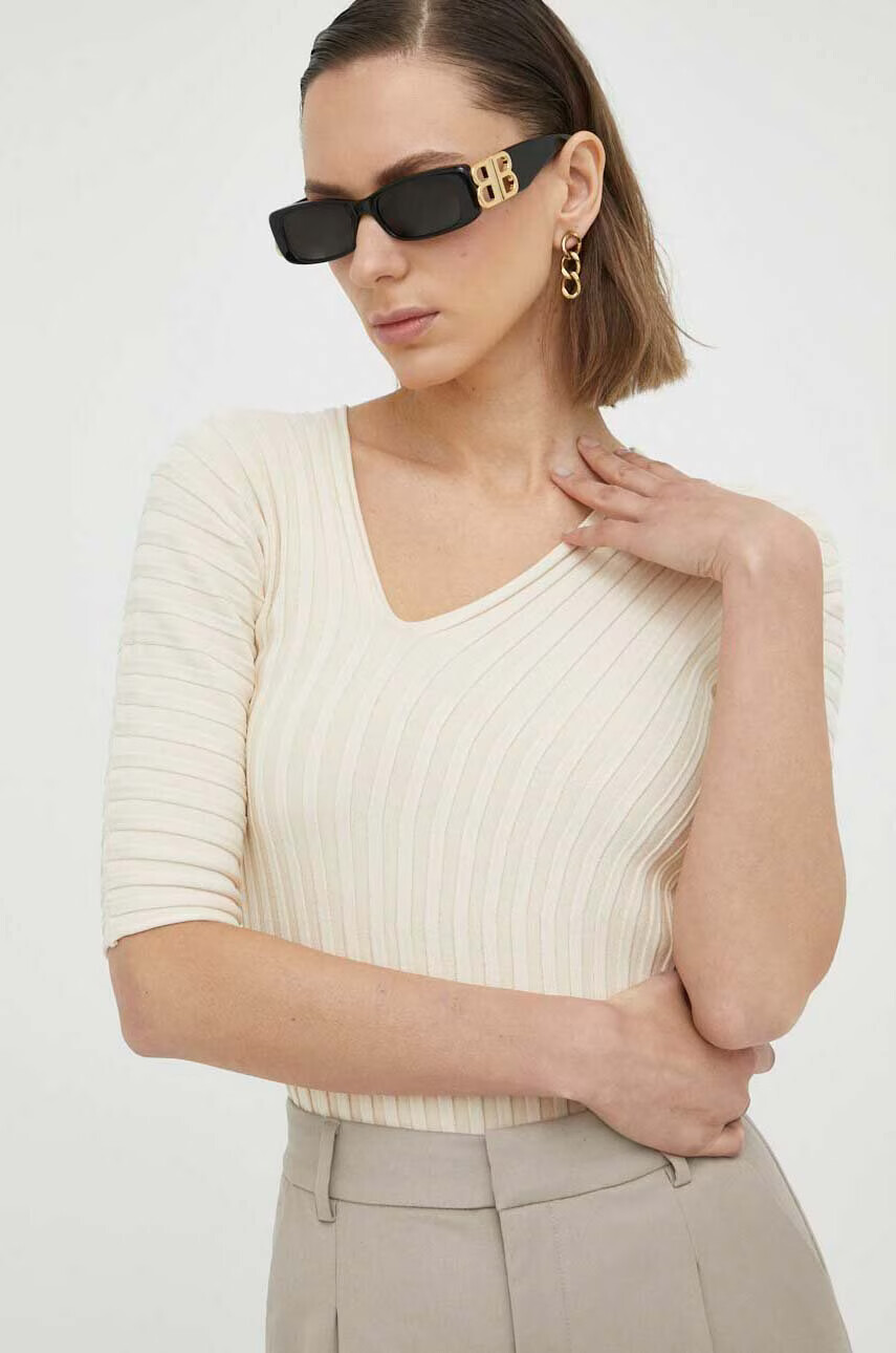 By Malene Birger Тениска в бежово - Pepit.bg