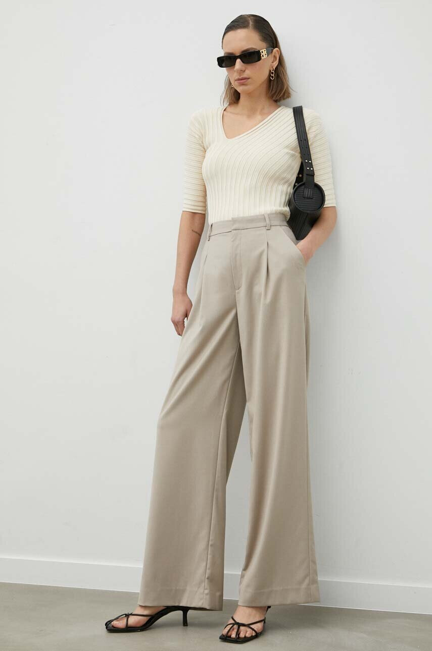 By Malene Birger Тениска в бежово - Pepit.bg