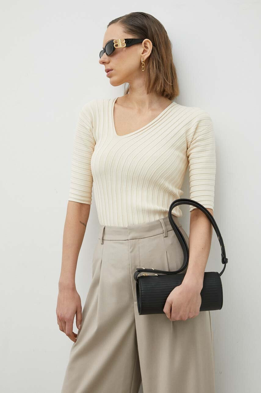 By Malene Birger Тениска в бежово - Pepit.bg