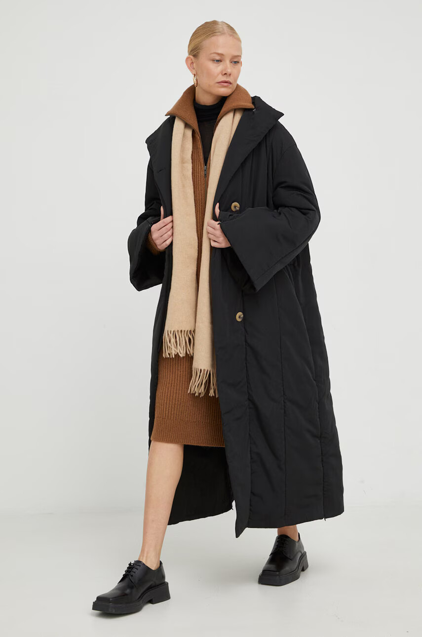 By Malene Birger Яке в черно с преходна изолация - Pepit.bg