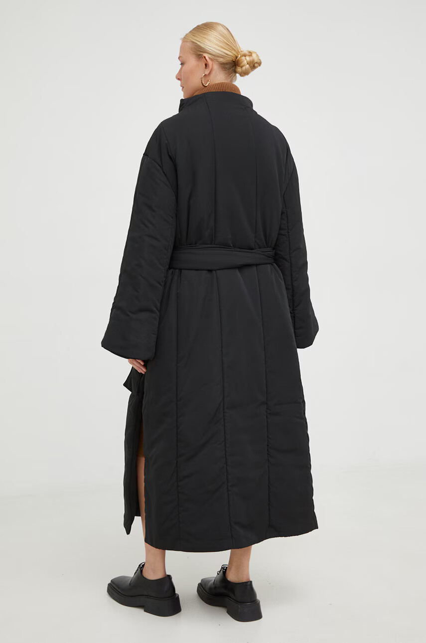By Malene Birger Яке в черно с преходна изолация - Pepit.bg