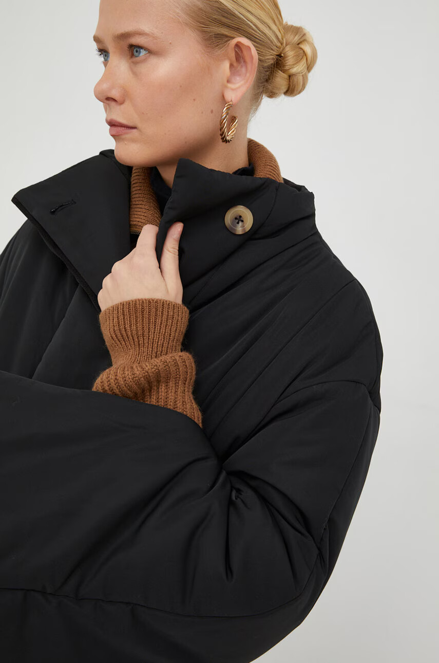 By Malene Birger Яке в черно с преходна изолация - Pepit.bg
