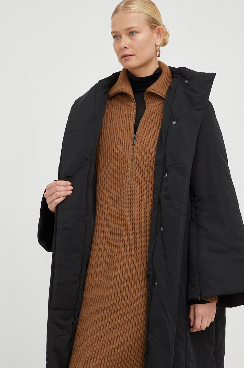 By Malene Birger Яке в черно с преходна изолация - Pepit.bg