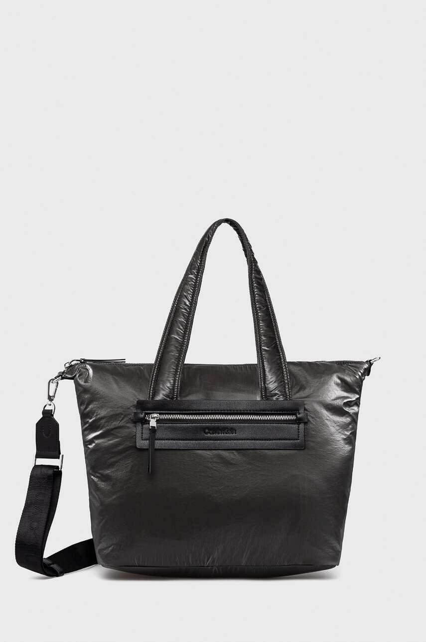 Calvin Klein Чанта в сребристо - Pepit.bg
