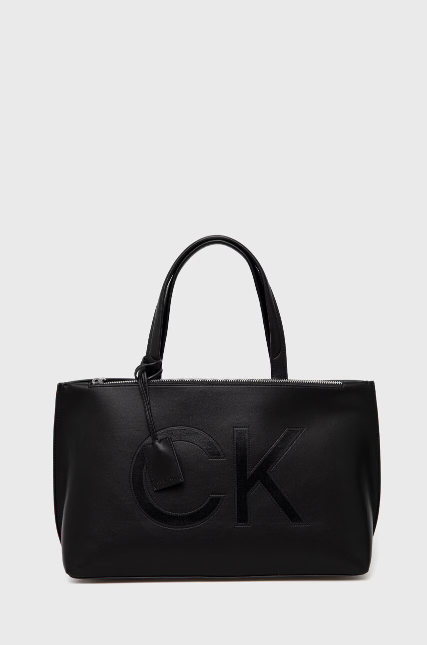 Calvin Klein Чанта в черно - Pepit.bg