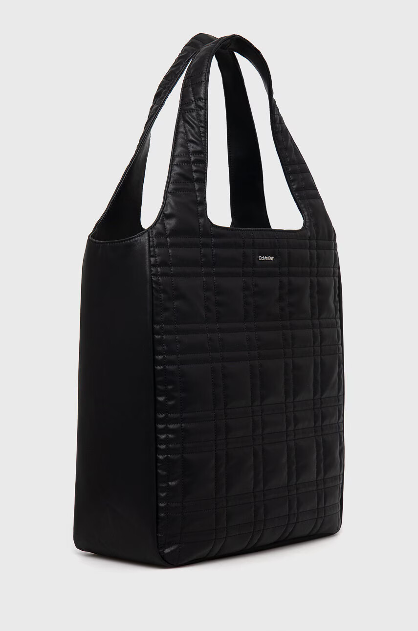 Calvin Klein Чанта в черно - Pepit.bg