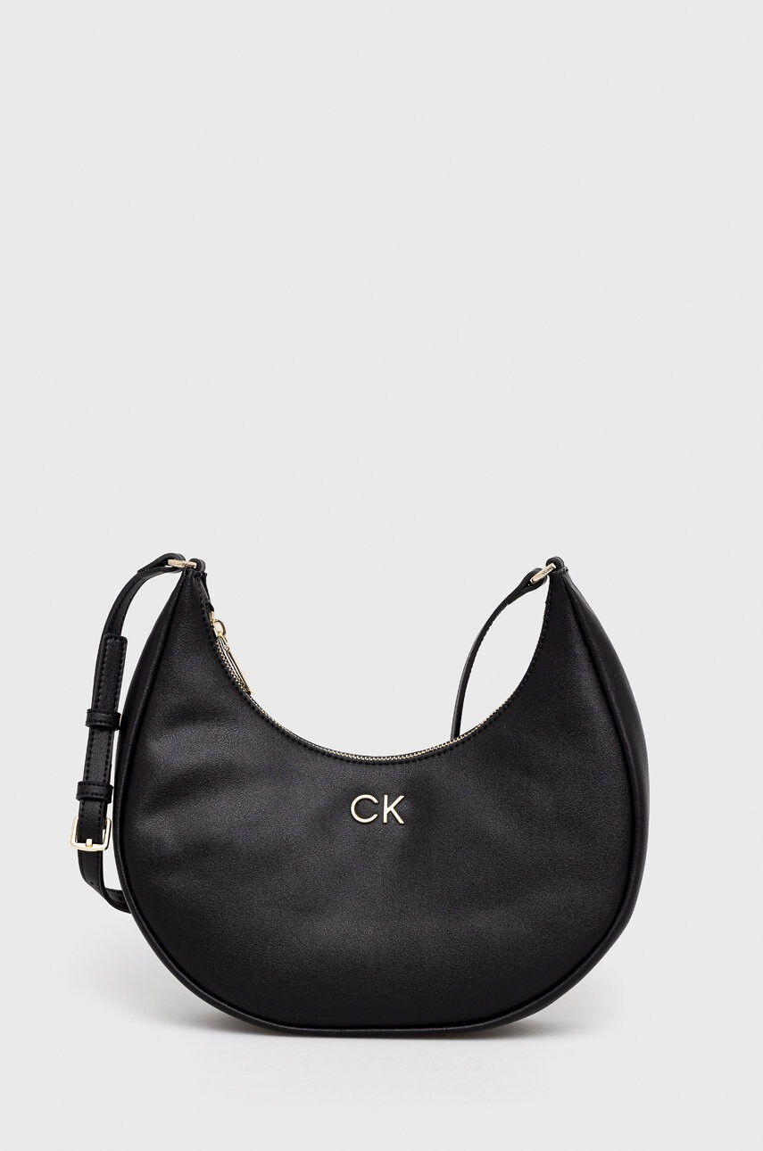 Calvin Klein Чанта в черно - Pepit.bg