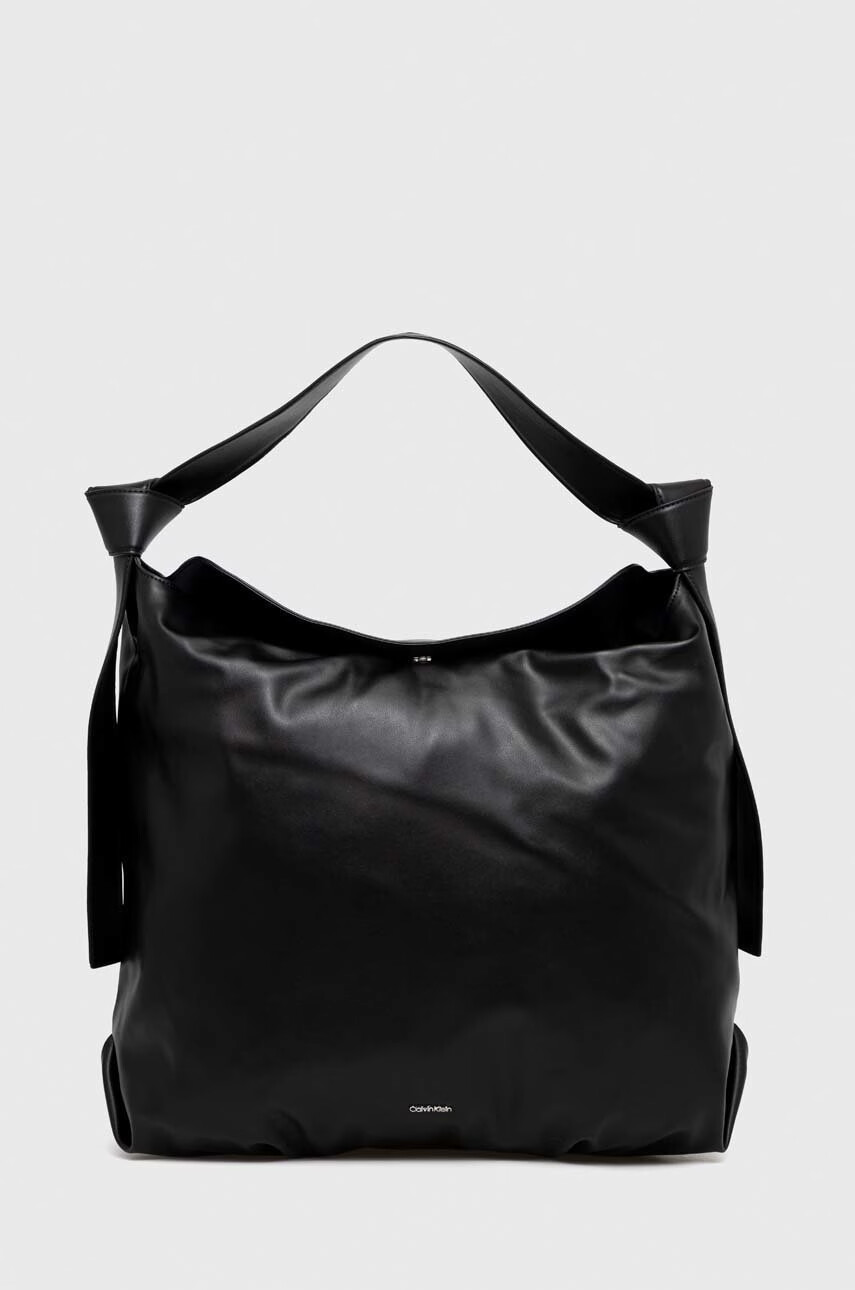 Calvin Klein Чанта в черно - Pepit.bg