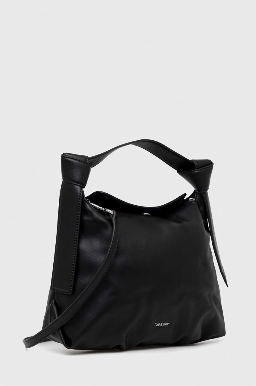 Calvin Klein Чанта в черно - Pepit.bg