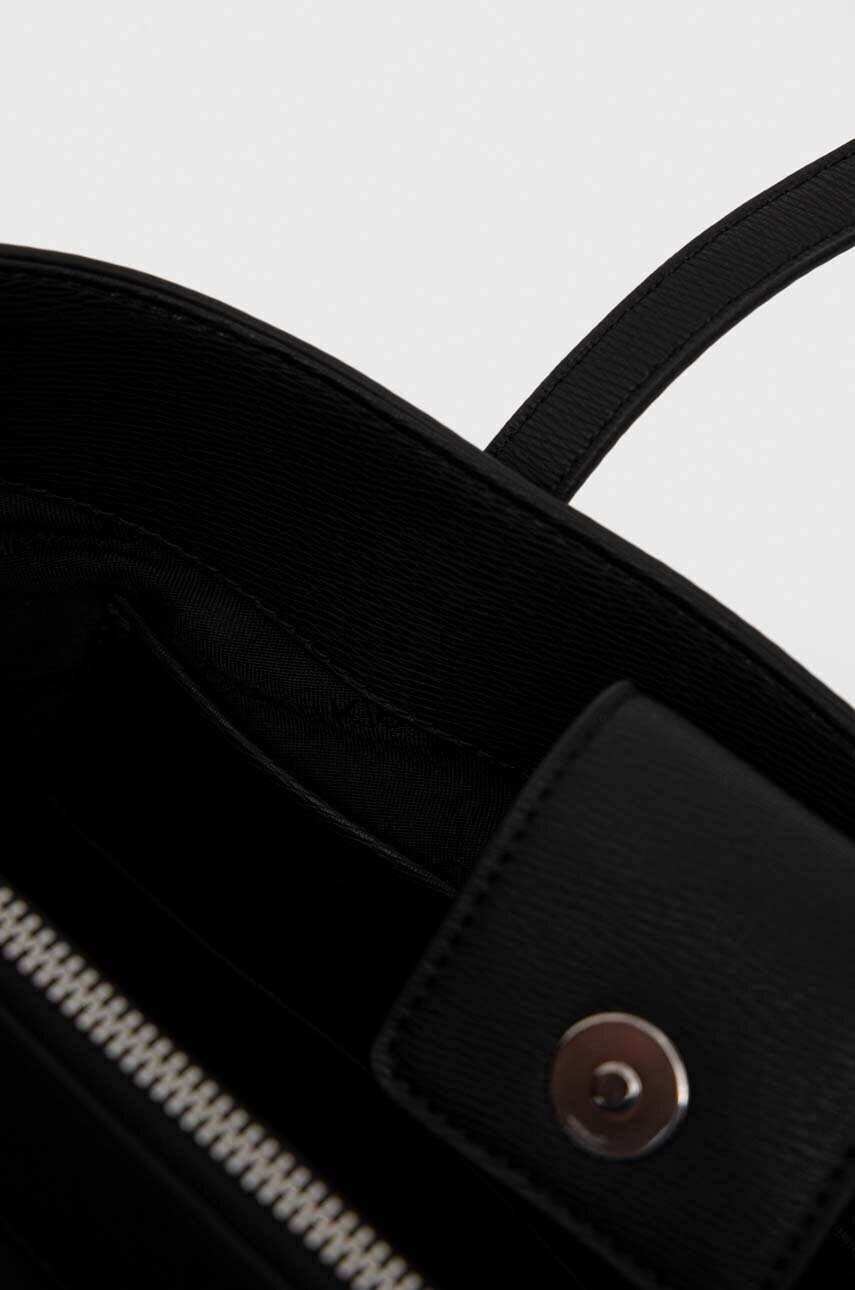 Calvin Klein Чанта в черно - Pepit.bg