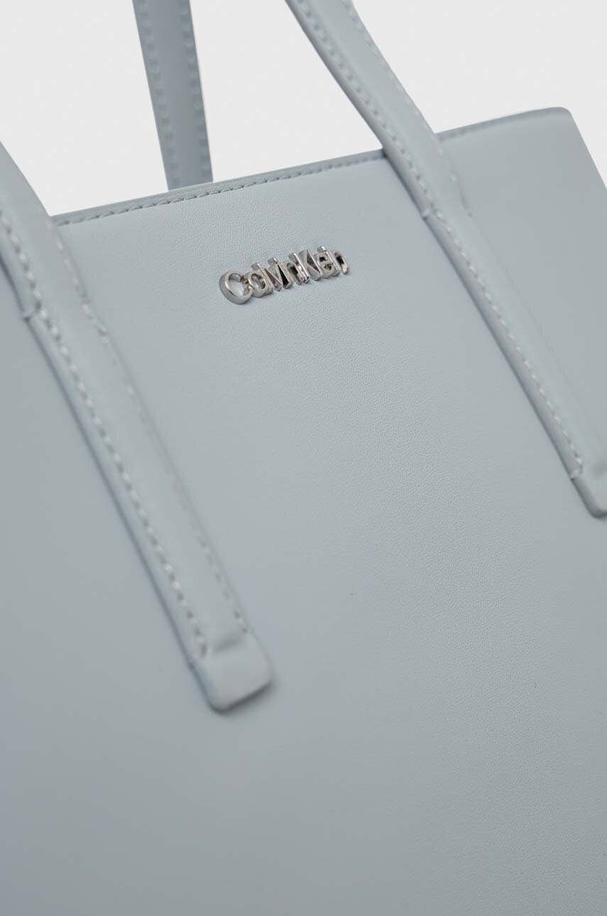 Calvin Klein Чанта в черно - Pepit.bg