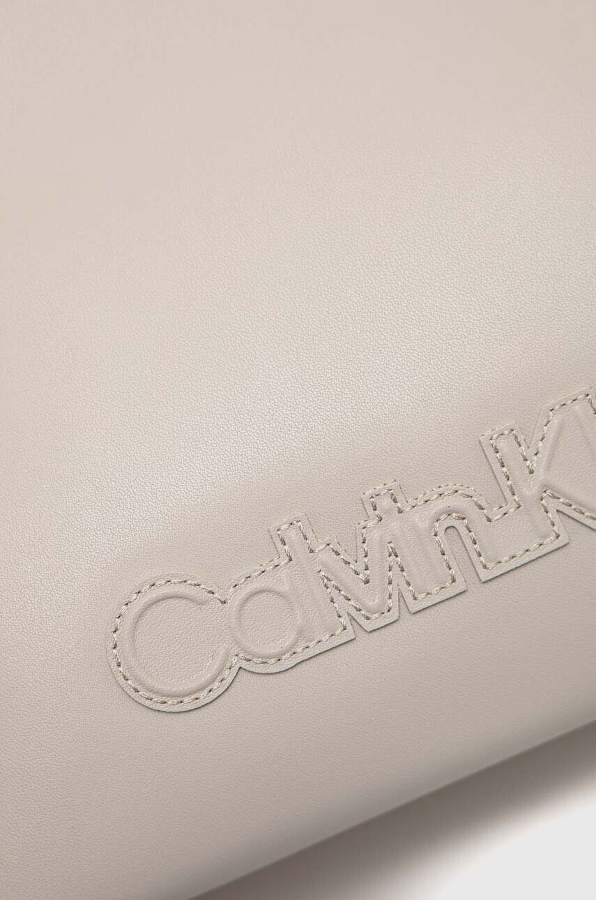 Calvin Klein Чанта в бежово - Pepit.bg