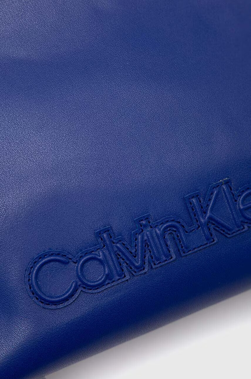 Calvin Klein Чанта в синьо - Pepit.bg