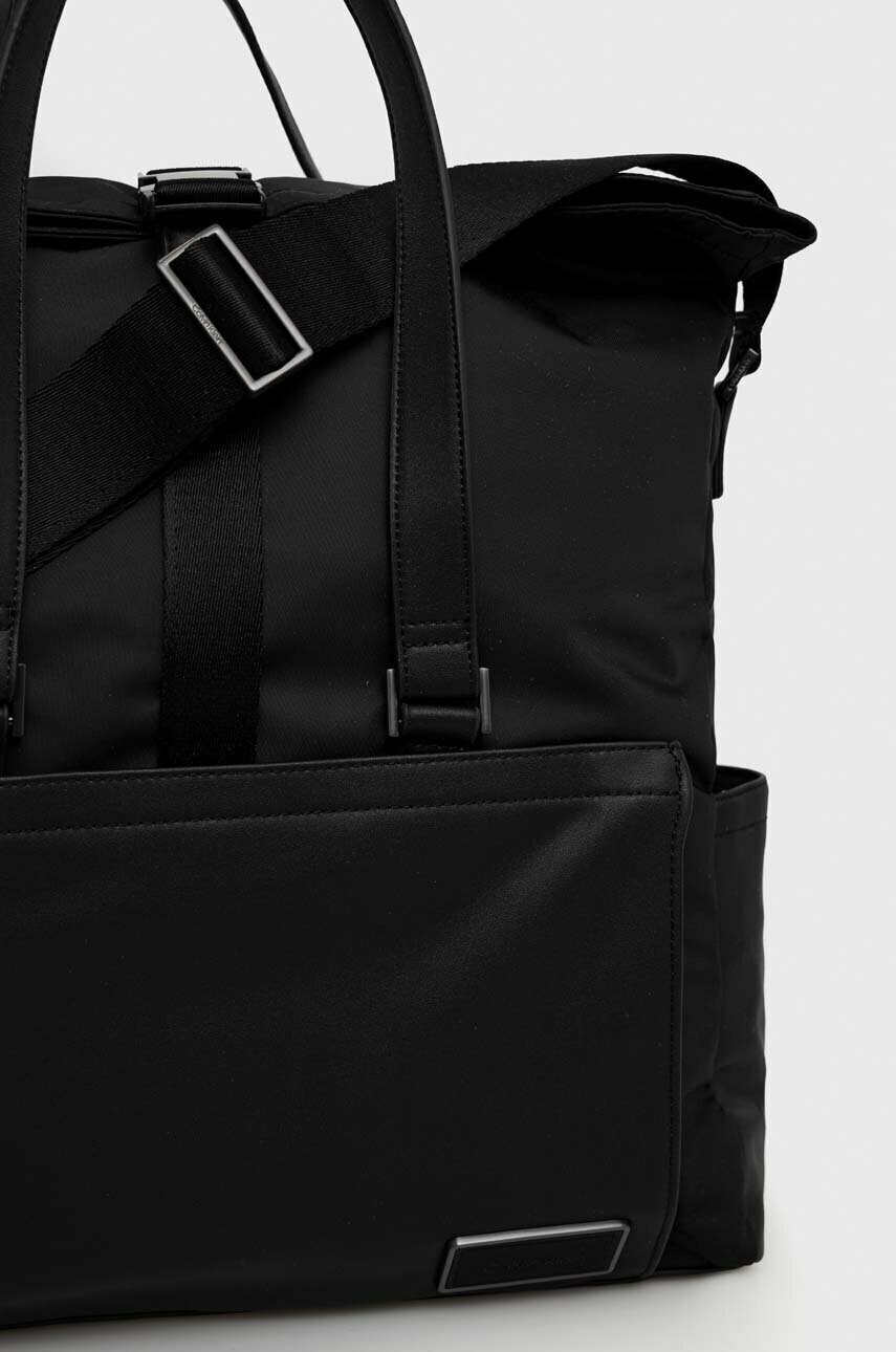 Calvin Klein Чанта в черно - Pepit.bg