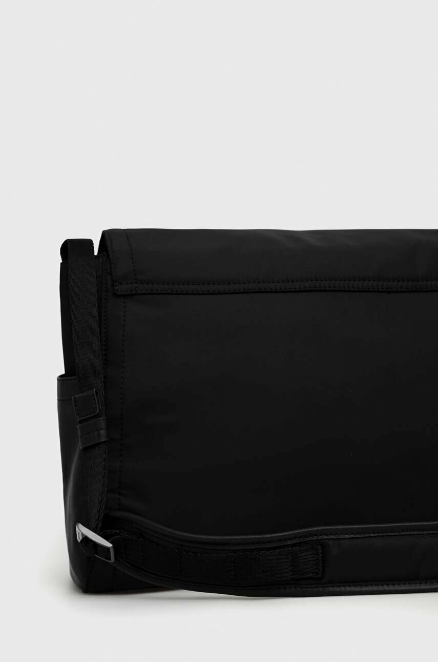 Calvin Klein Чанта в черно - Pepit.bg