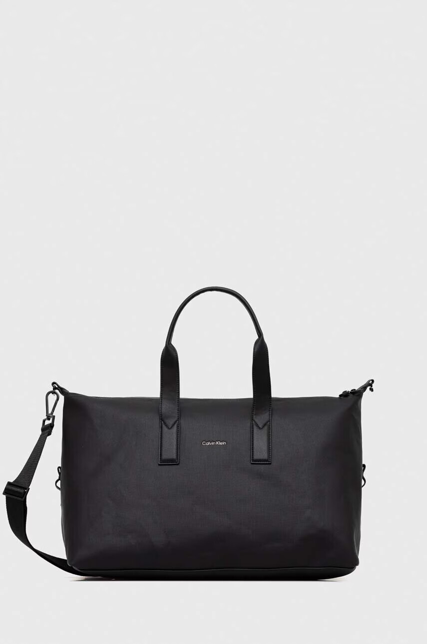 Calvin Klein Чанта в черно - Pepit.bg