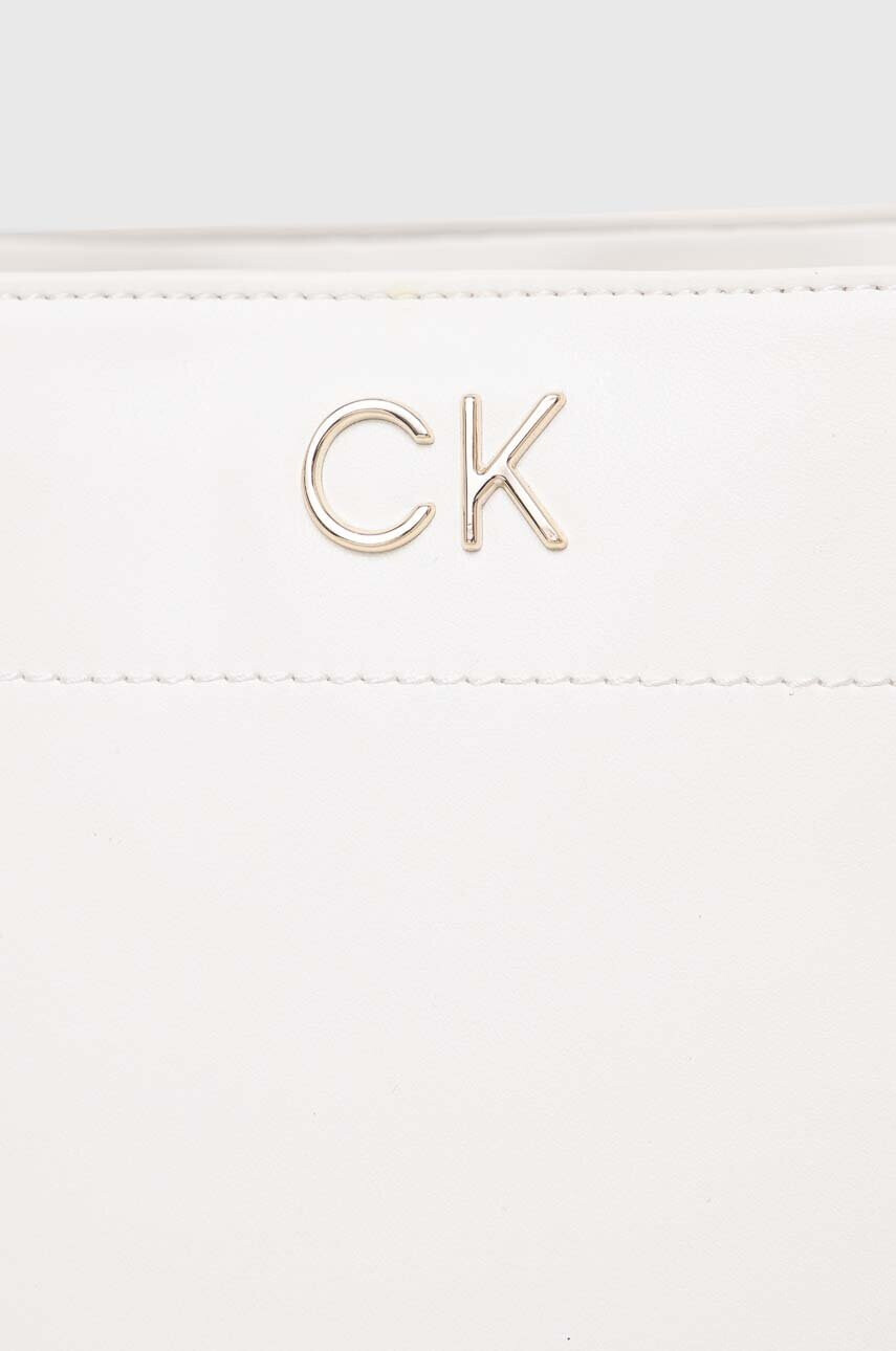 Calvin Klein Чанта в бяло - Pepit.bg