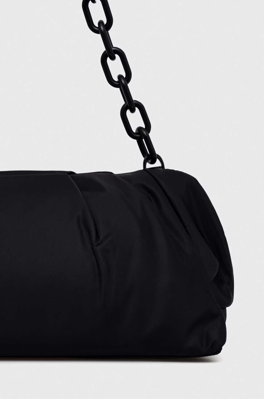 Calvin Klein Чанта в черно - Pepit.bg