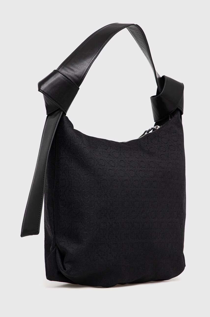 Calvin Klein Чанта в черно - Pepit.bg