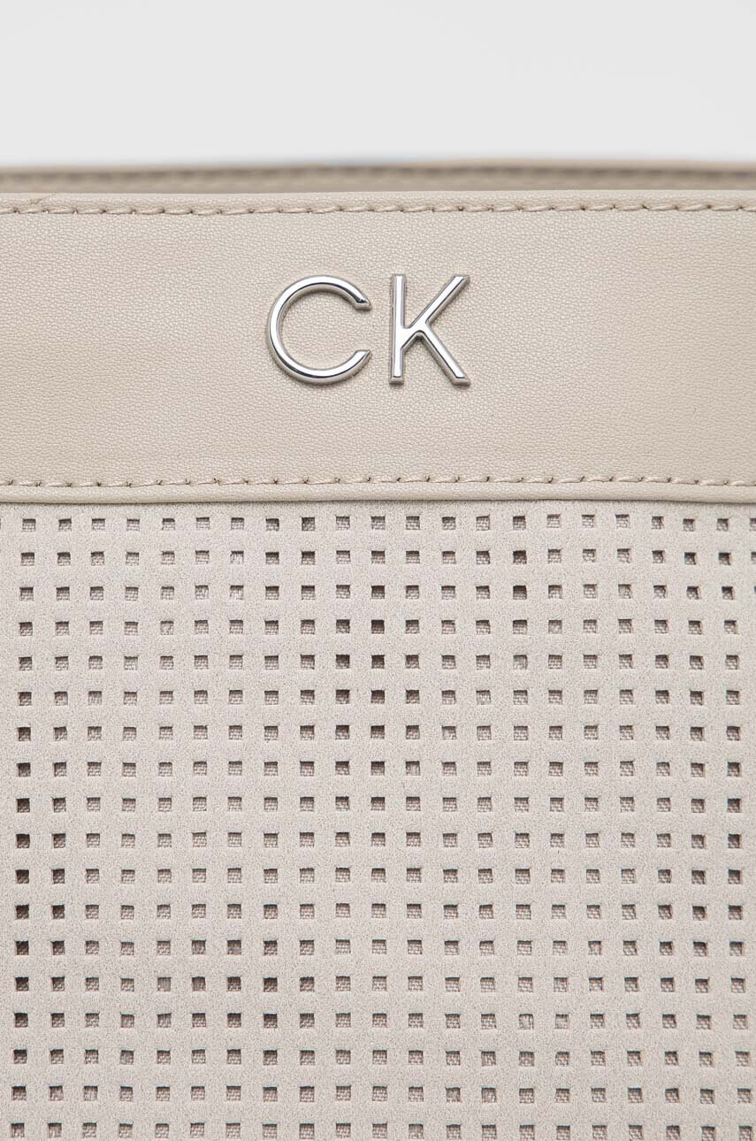 Calvin Klein Чанта в бежово - Pepit.bg