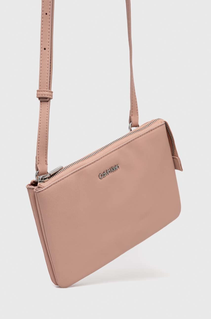 Calvin Klein Чанта в розово - Pepit.bg