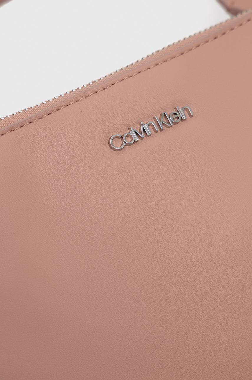 Calvin Klein Чанта в розово - Pepit.bg