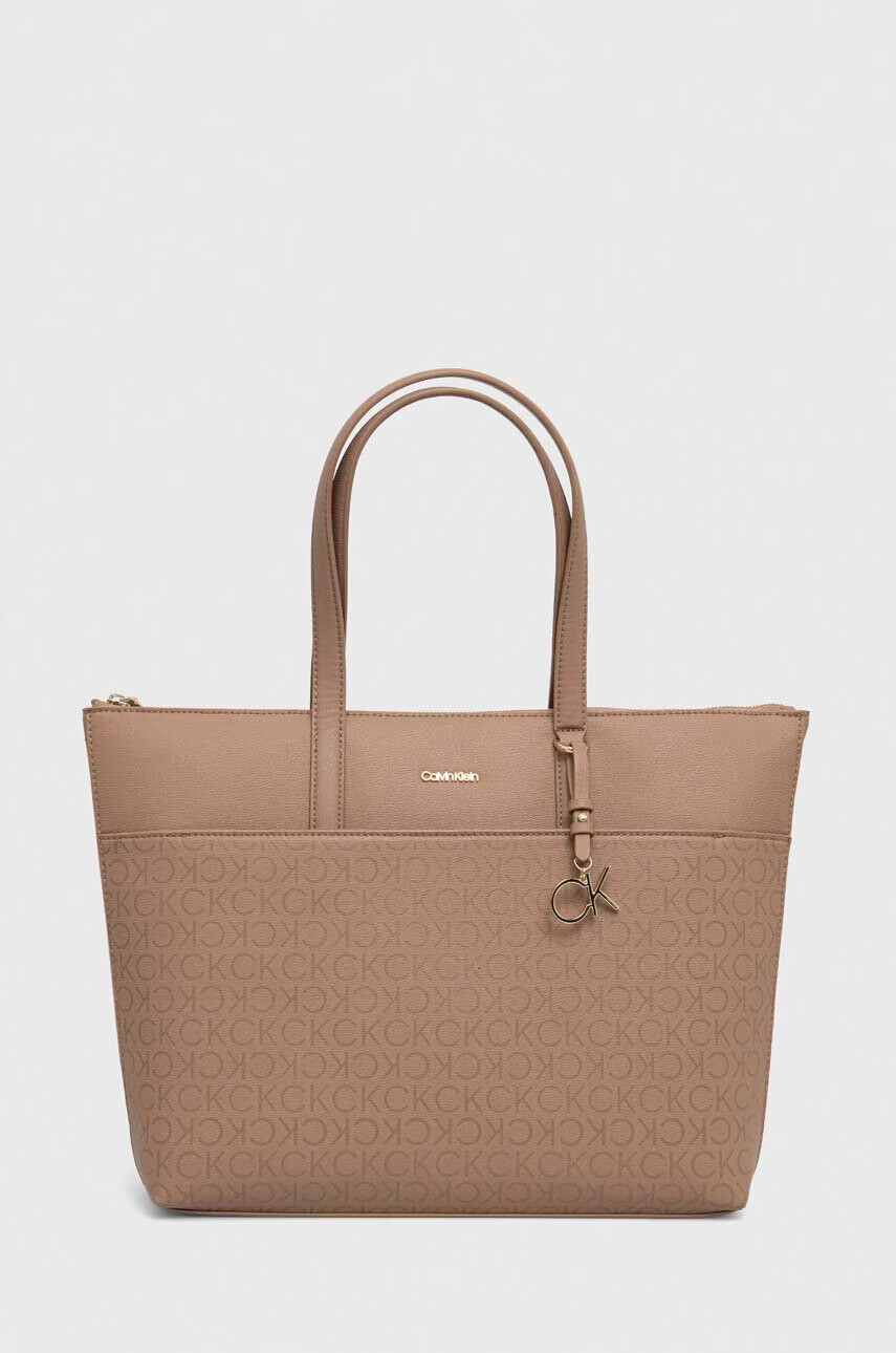Calvin Klein Чанта в бежово - Pepit.bg
