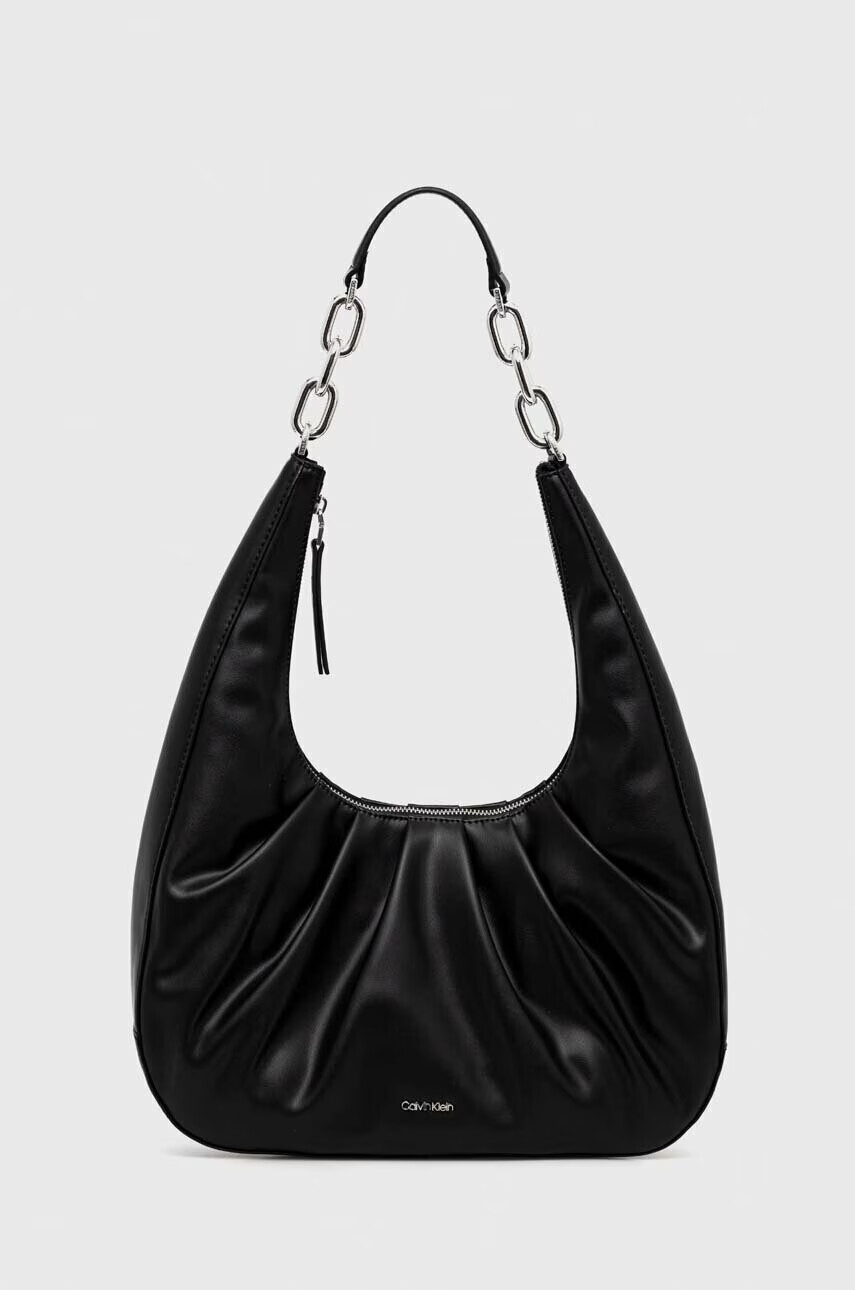 Calvin Klein Чанта в черно - Pepit.bg