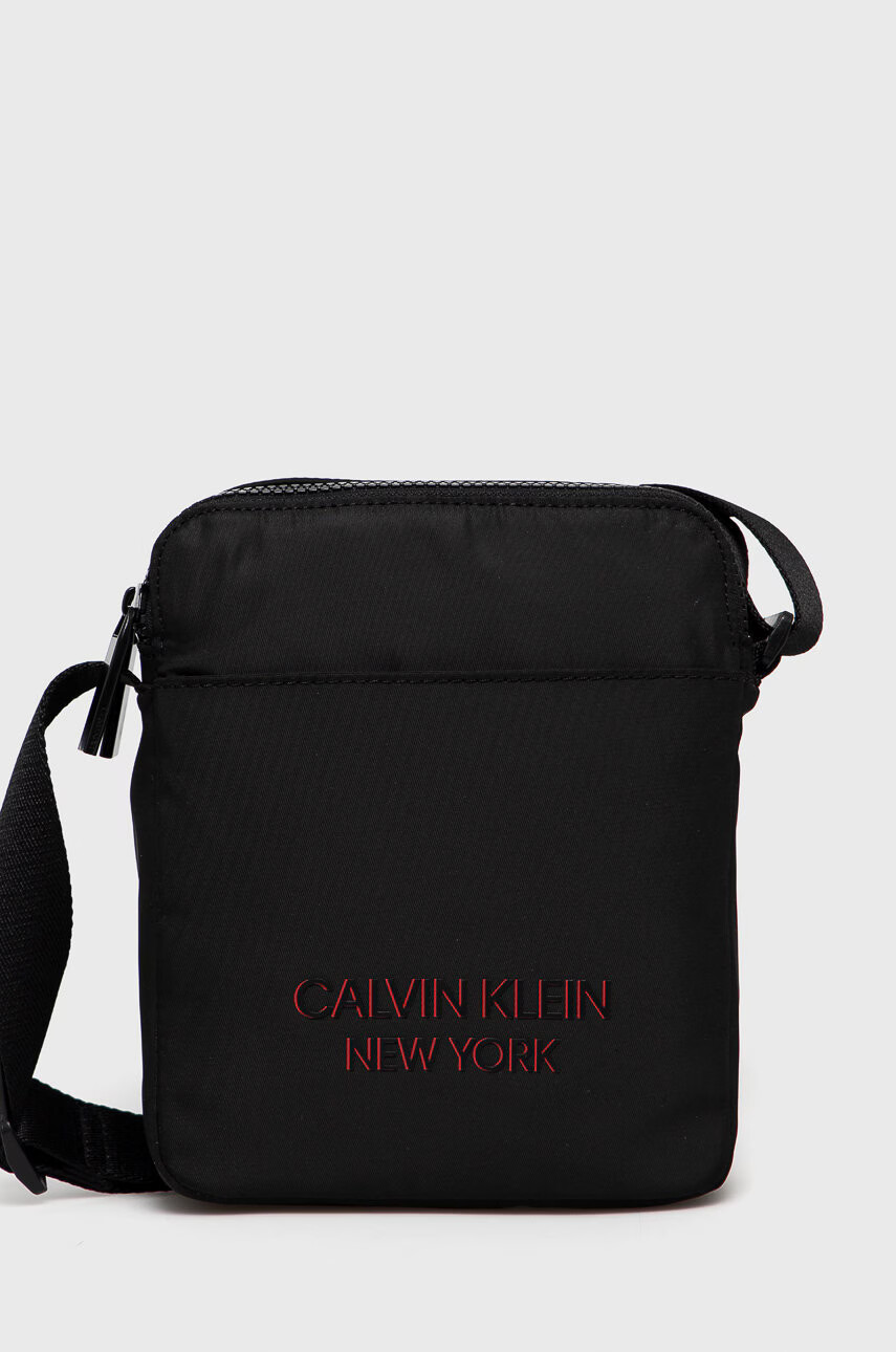 Calvin Klein Чанта през рамо - Pepit.bg