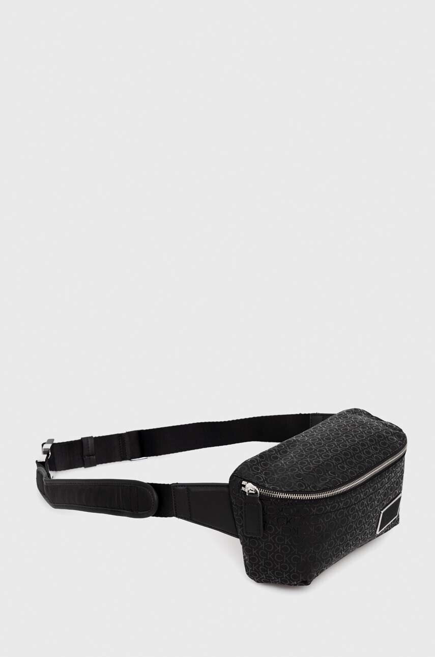 Calvin Klein Чанта за кръст в черно - Pepit.bg