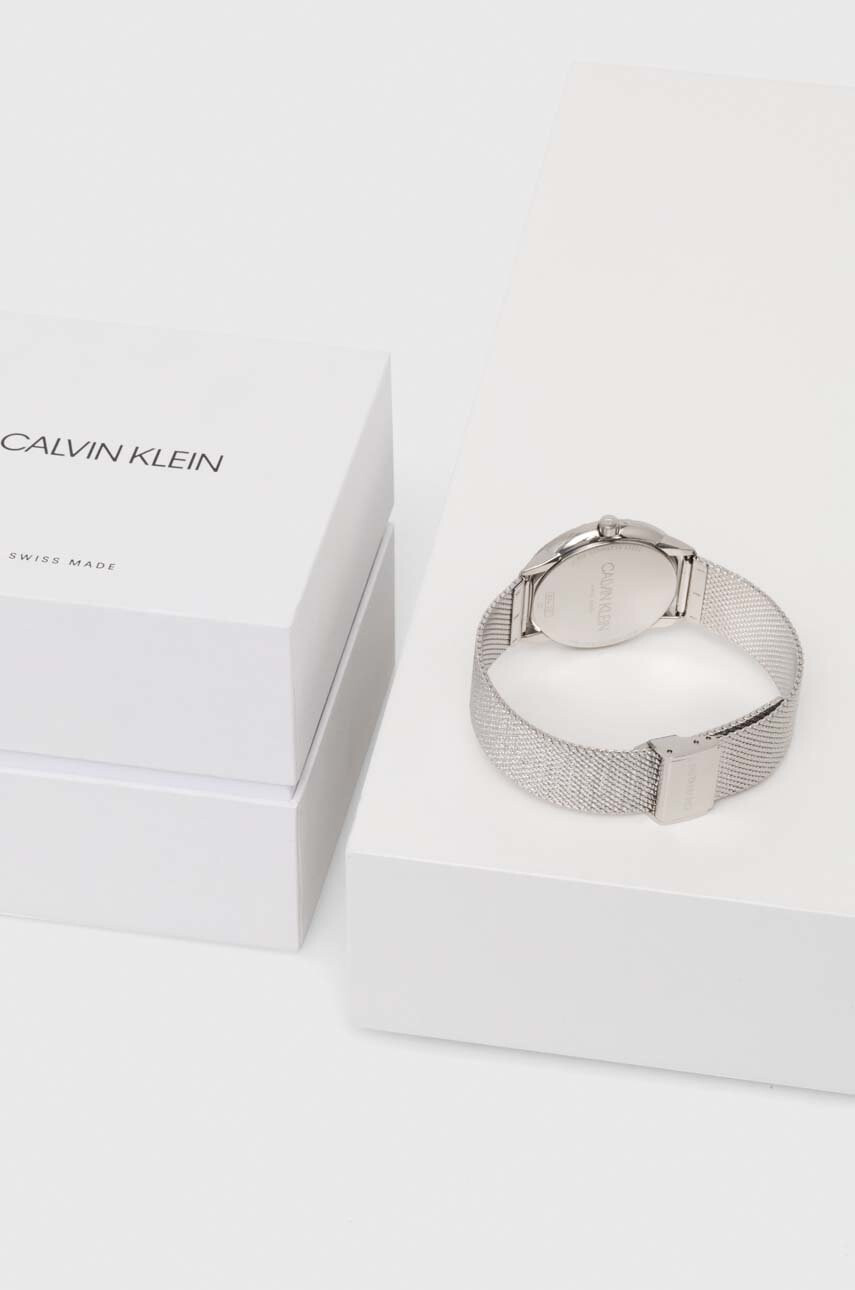 Calvin Klein Часовник дамски в сребристо - Pepit.bg