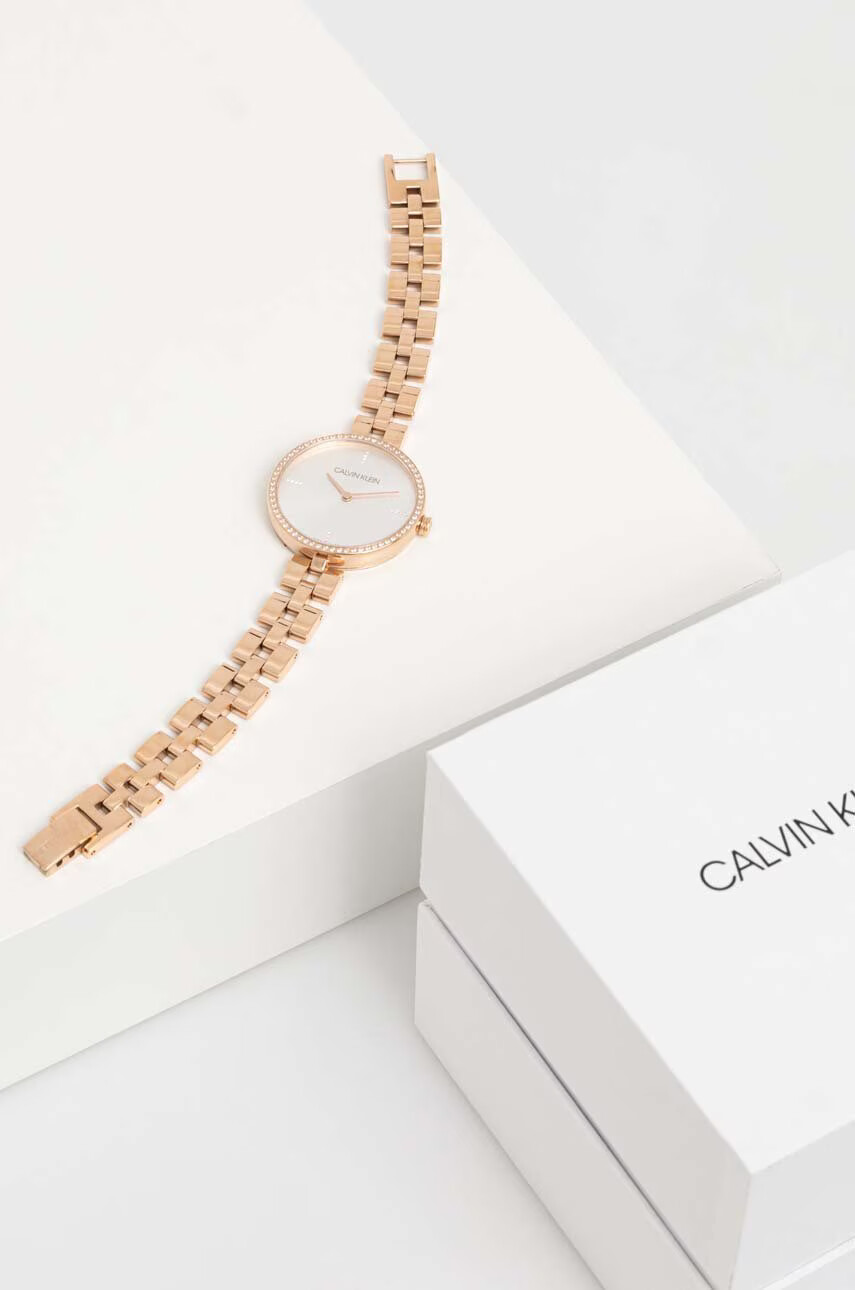Calvin Klein Часовник дамски в златисто - Pepit.bg