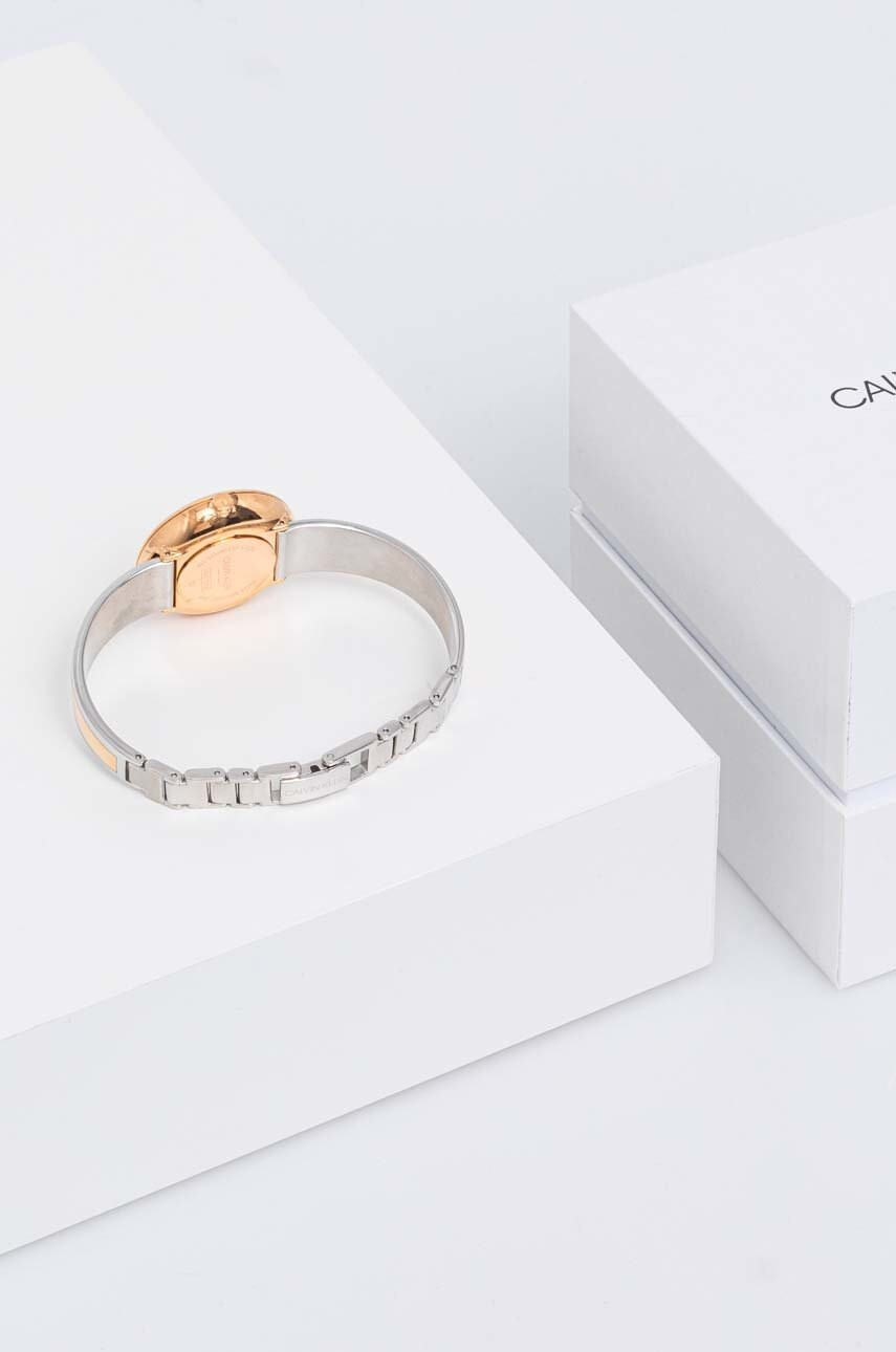 Calvin Klein Часовник дамски в златисто - Pepit.bg