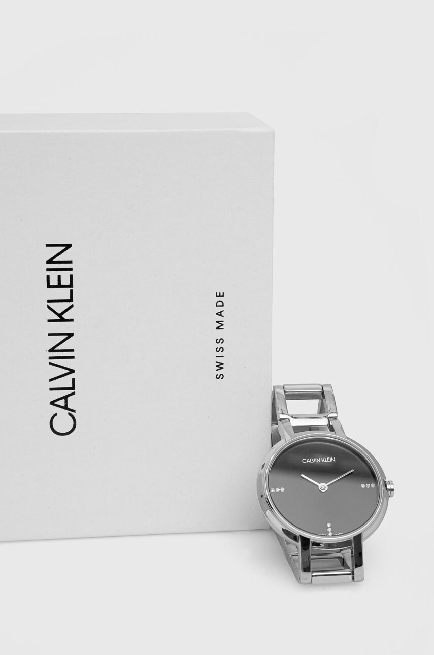 Calvin Klein Часовник дамски в сребристо - Pepit.bg
