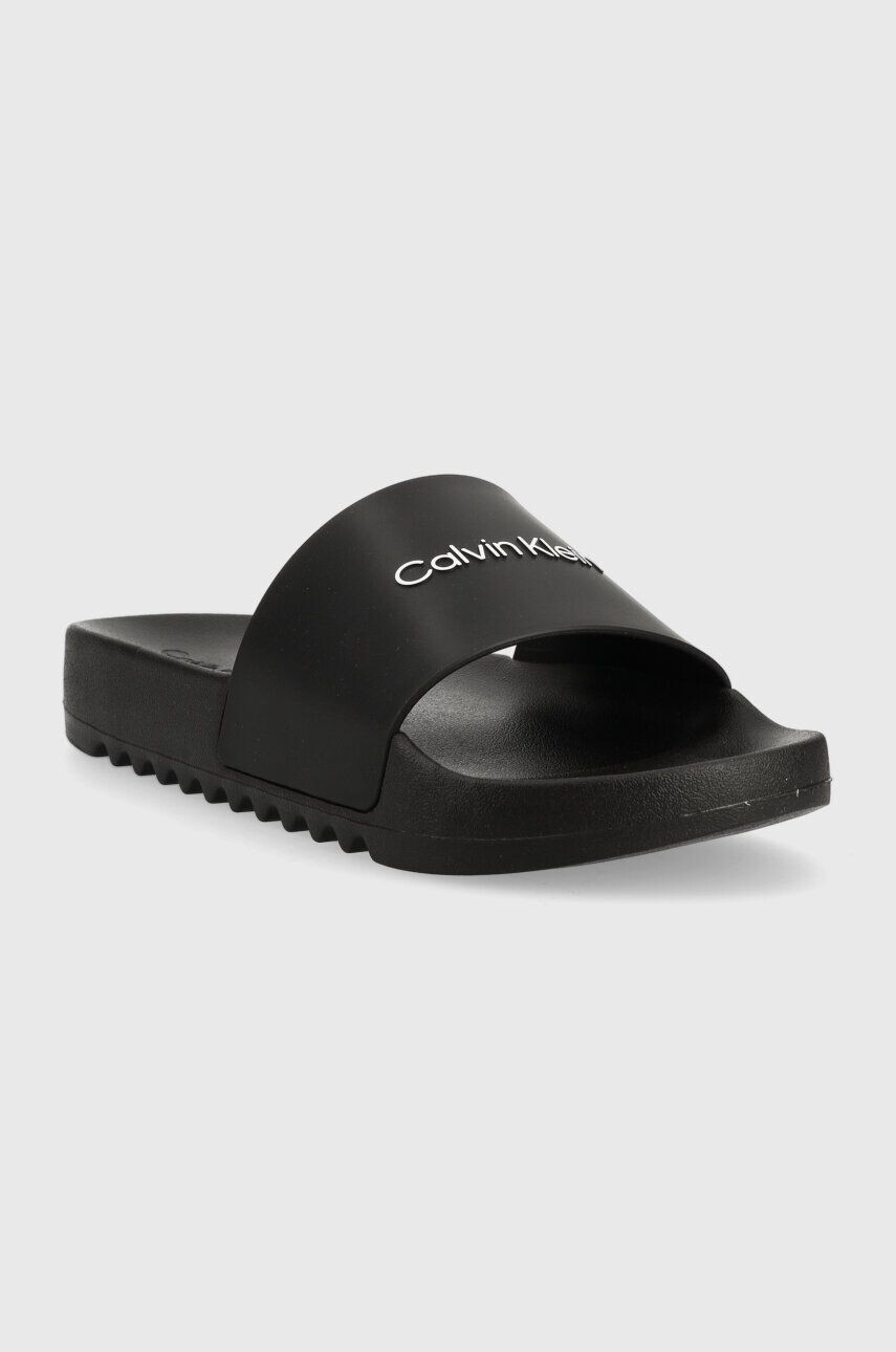 Calvin Klein Чехли CHUNCKY POOL SLIDE R в черно HM0HM01063 - Pepit.bg