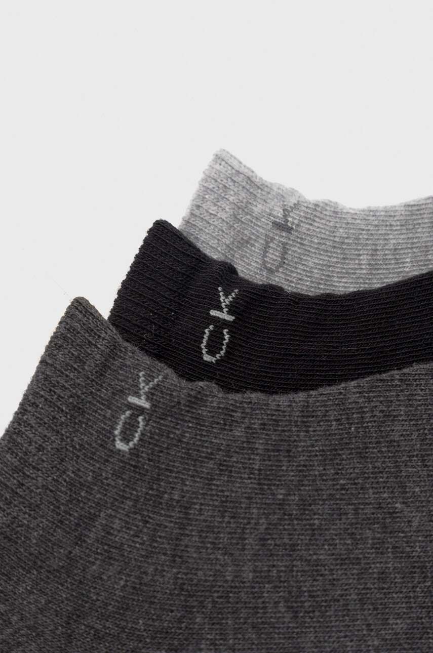 Calvin Klein Чорапи в сиво - Pepit.bg