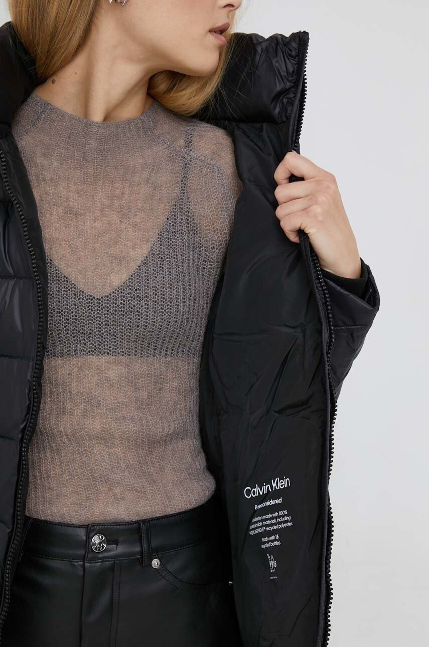 Calvin Klein Яке в черно със зимна изолация - Pepit.bg