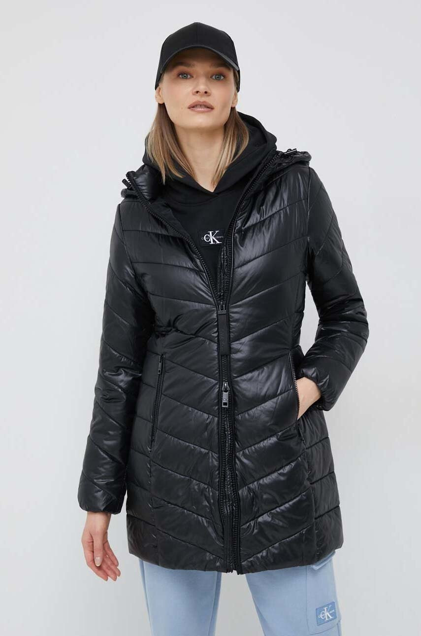 Calvin Klein Яке в черно с преходна изолация - Pepit.bg