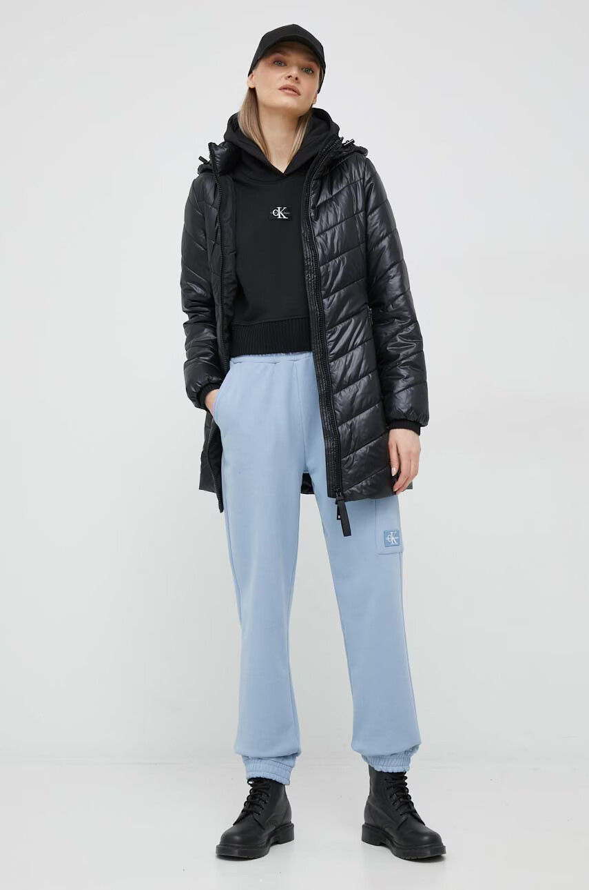 Calvin Klein Яке в черно с преходна изолация - Pepit.bg