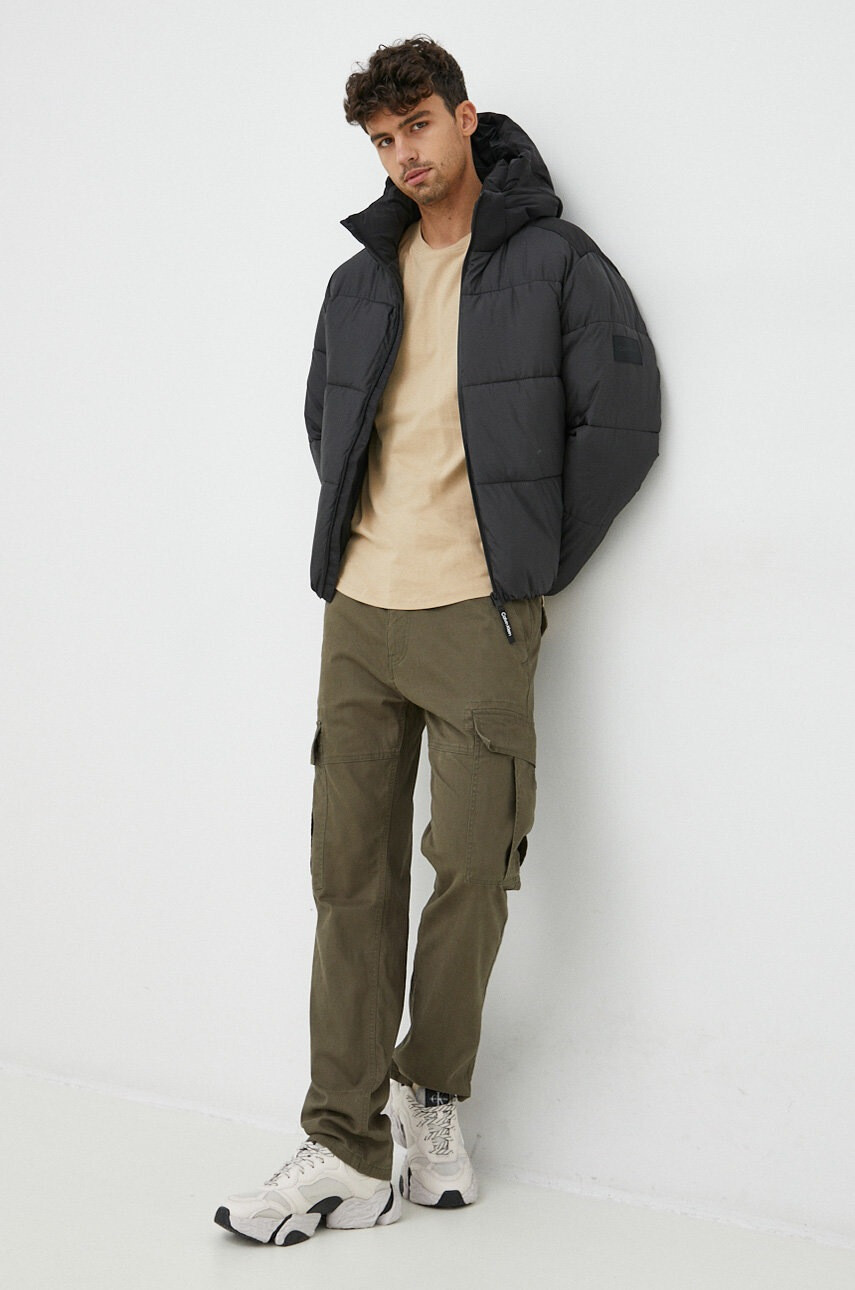 Calvin Klein Яке в черно със зимна изолация - Pepit.bg