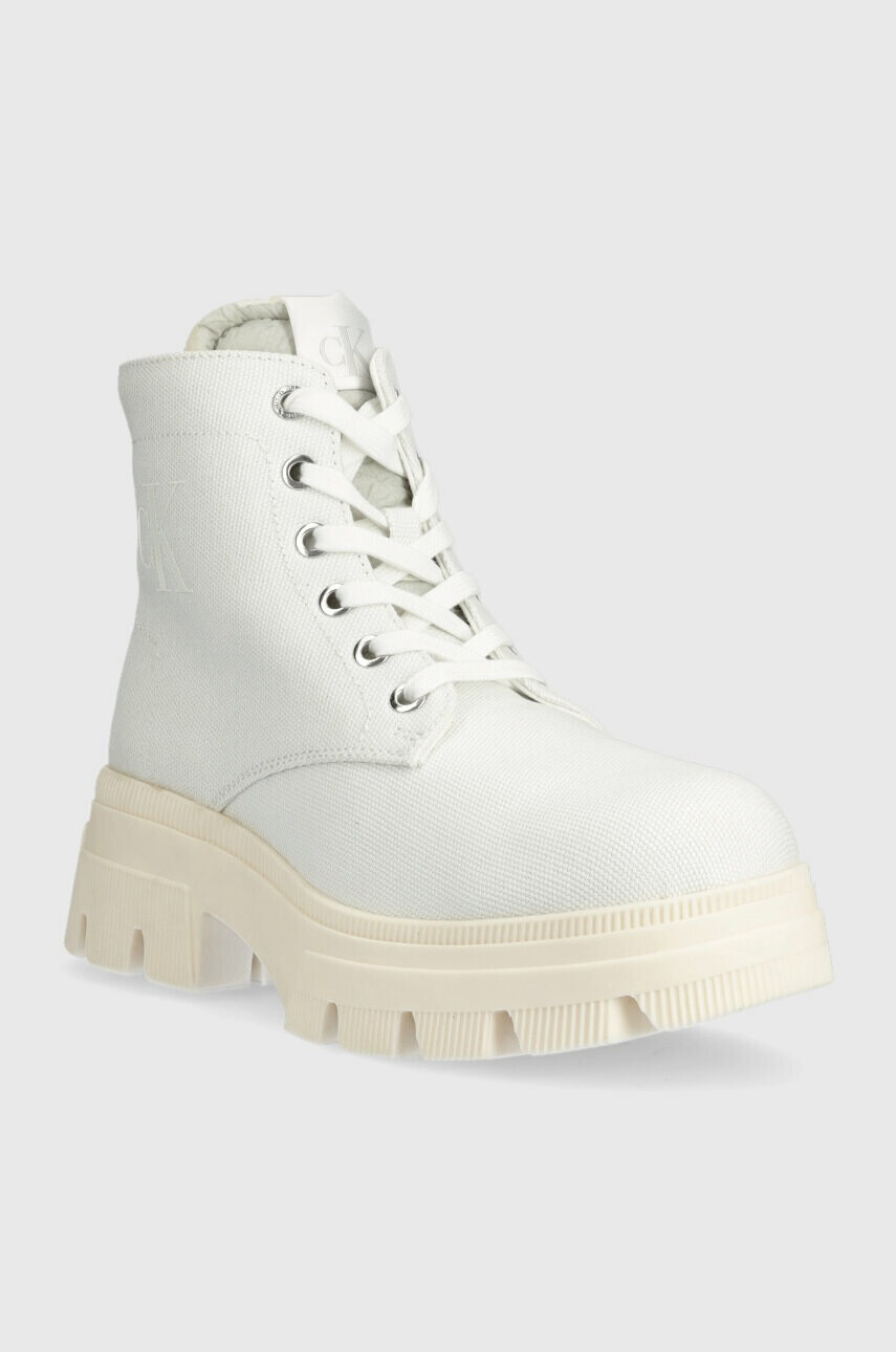 Calvin Klein Jeans Боти CHUNKLY BOOT VINTANGE TONGUE в бяло с платформа YW0YW00947 - Pepit.bg