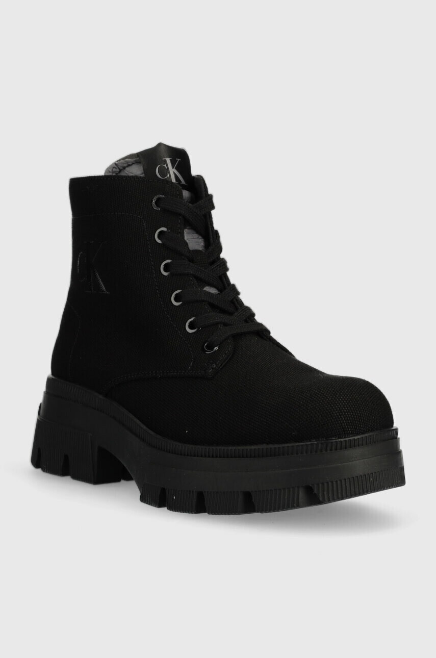Calvin Klein Jeans Боти CHUNKLY BOOT VINTANGE TONGUE в черно с платформа YW0YW00947 - Pepit.bg